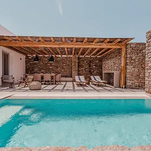 Villa Amarelo, Klouvas